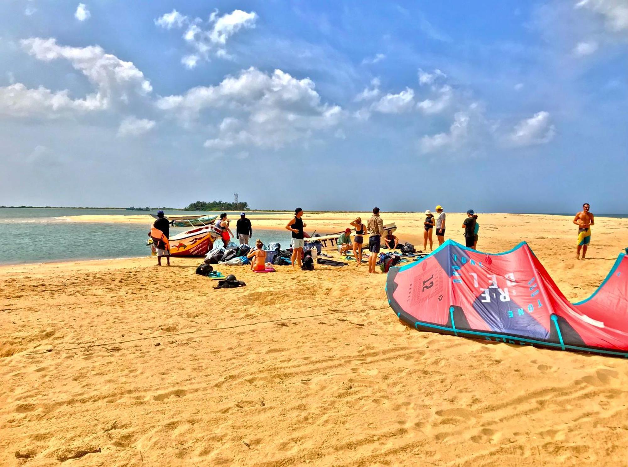 Arasi Resort カルピティヤ エクステリア 写真