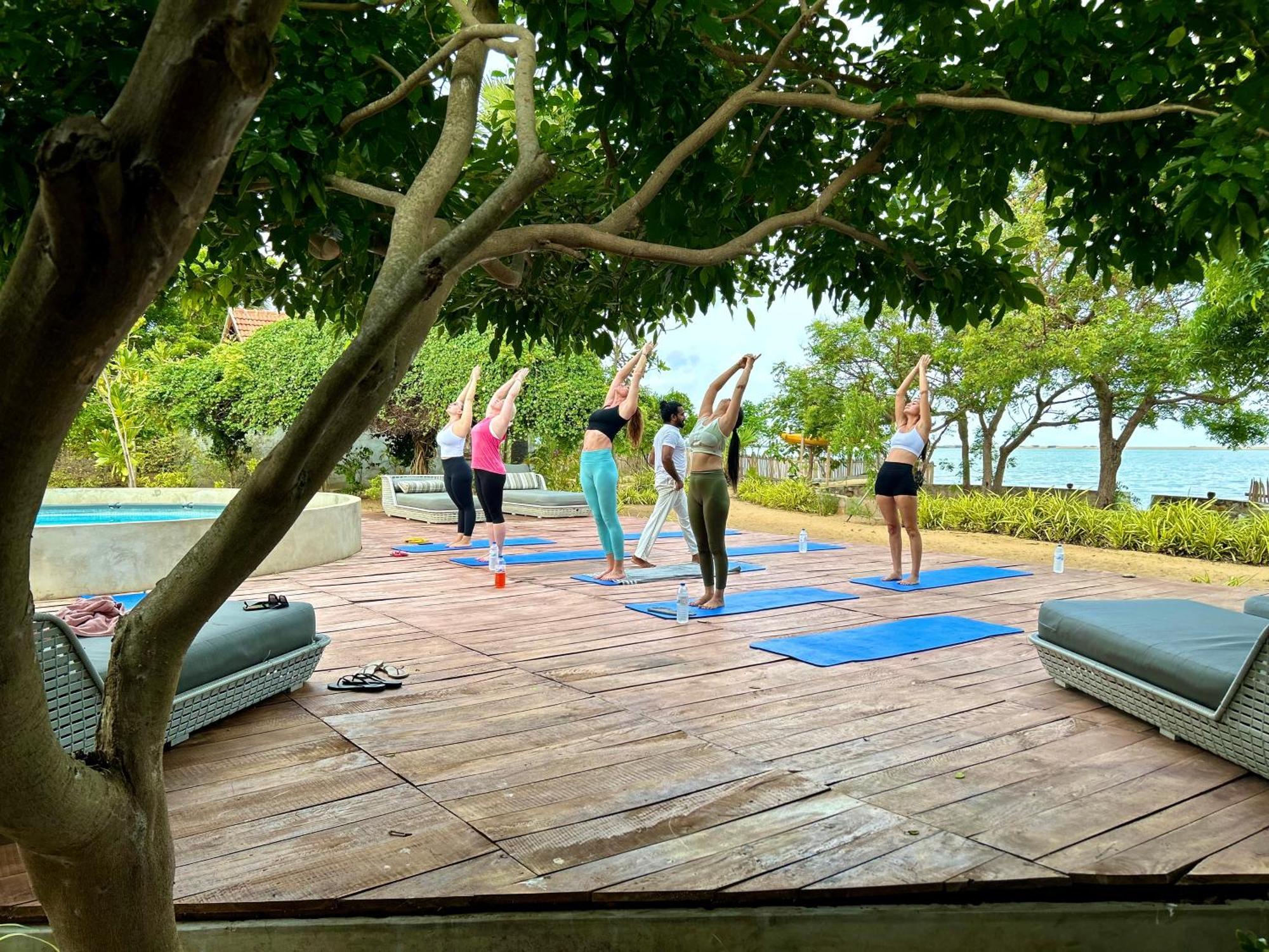 Arasi Resort カルピティヤ エクステリア 写真